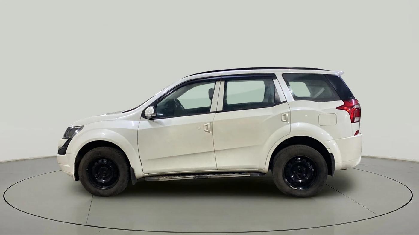 2018 Mahindra XUV500 W5, Diesel, Manual, 65,099 km, Left Side