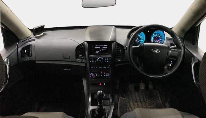 2018 Mahindra XUV500 W5, Diesel, Manual, 65,099 km, Dashboard