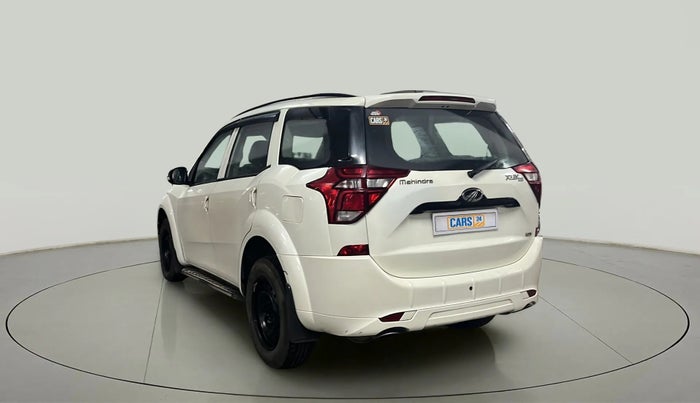 2018 Mahindra XUV500 W5, Diesel, Manual, 65,099 km, Left Back Diagonal