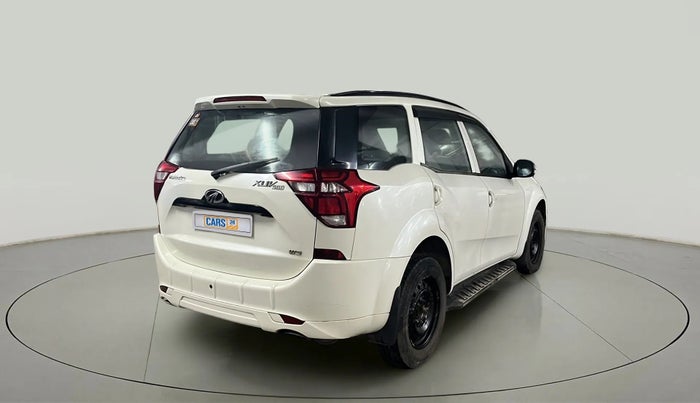 2018 Mahindra XUV500 W5, Diesel, Manual, 65,099 km, Right Back Diagonal