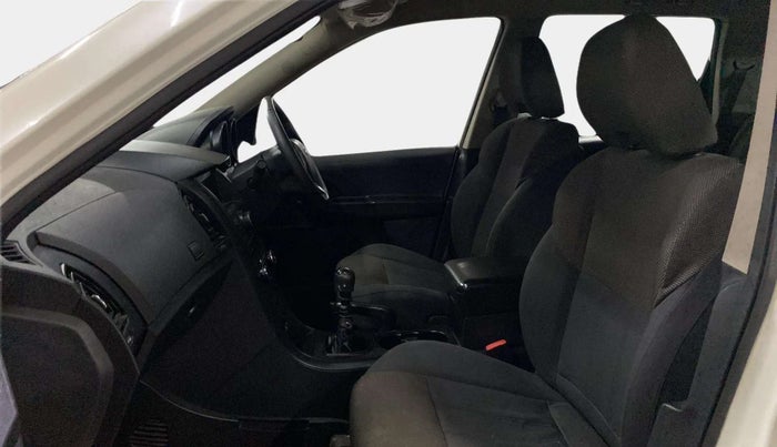 2018 Mahindra XUV500 W5, Diesel, Manual, 65,099 km, Right Side Front Door Cabin