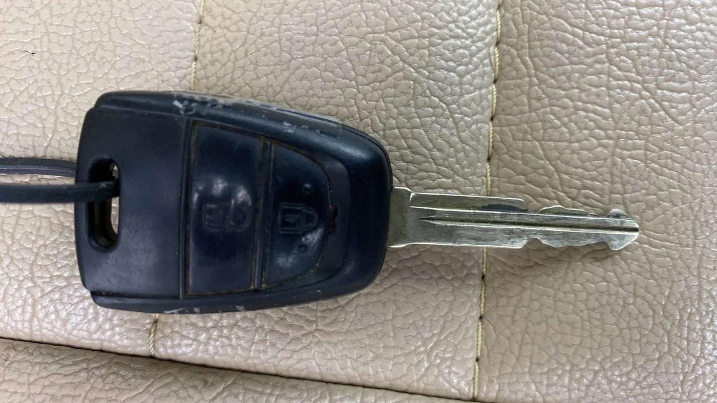 2018 Hyundai Grand i10 SPORTZ AT 1.2 KAPPA VTVT, Petrol, Automatic, 32,094 km, Key Close Up