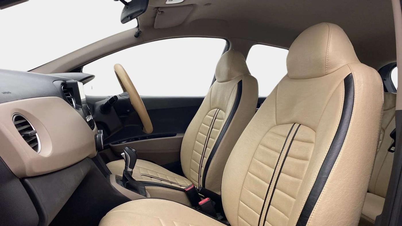 2018 Hyundai Grand i10 SPORTZ AT 1.2 KAPPA VTVT, Petrol, Automatic, 32,094 km, Right Side Front Door Cabin