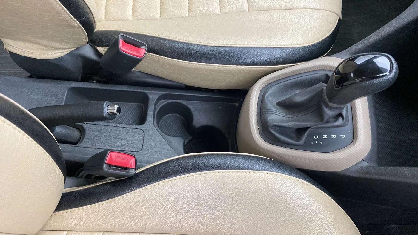 2018 Hyundai Grand i10 SPORTZ AT 1.2 KAPPA VTVT, Petrol, Automatic, 32,094 km, Gear Lever