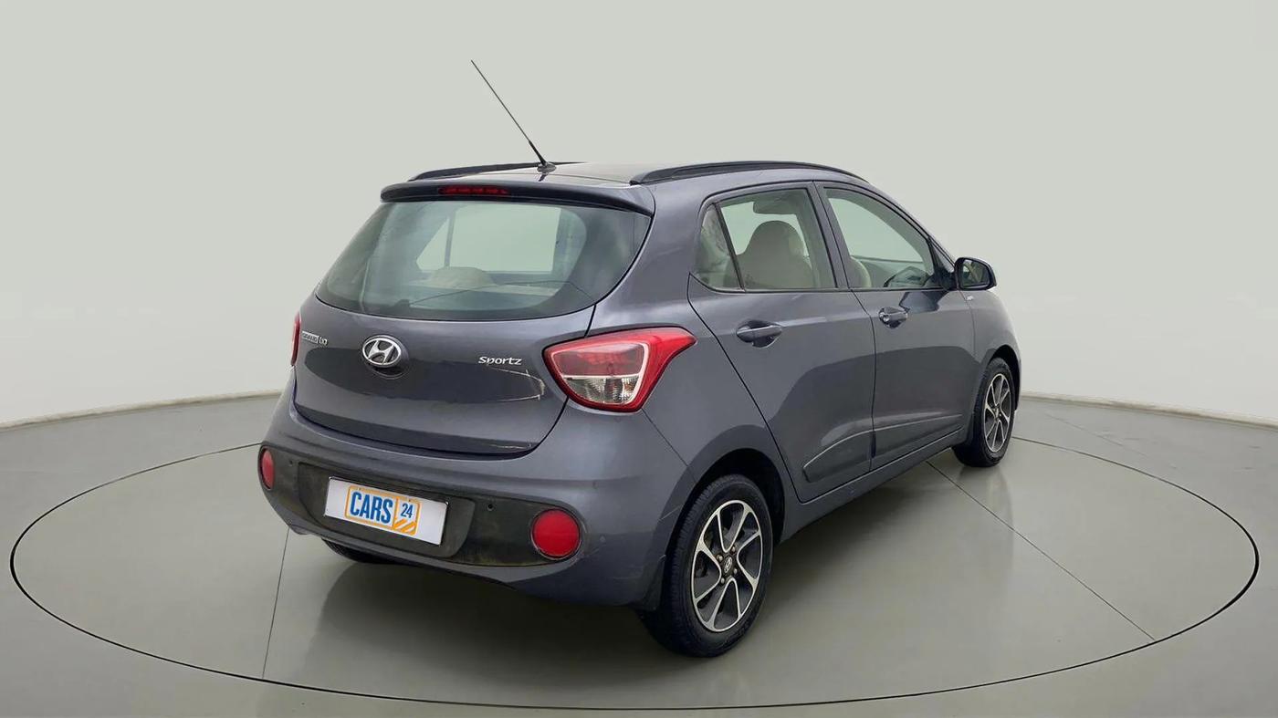 2018 Hyundai Grand i10 SPORTZ AT 1.2 KAPPA VTVT, Petrol, Automatic, 32,094 km, Right Back Diagonal