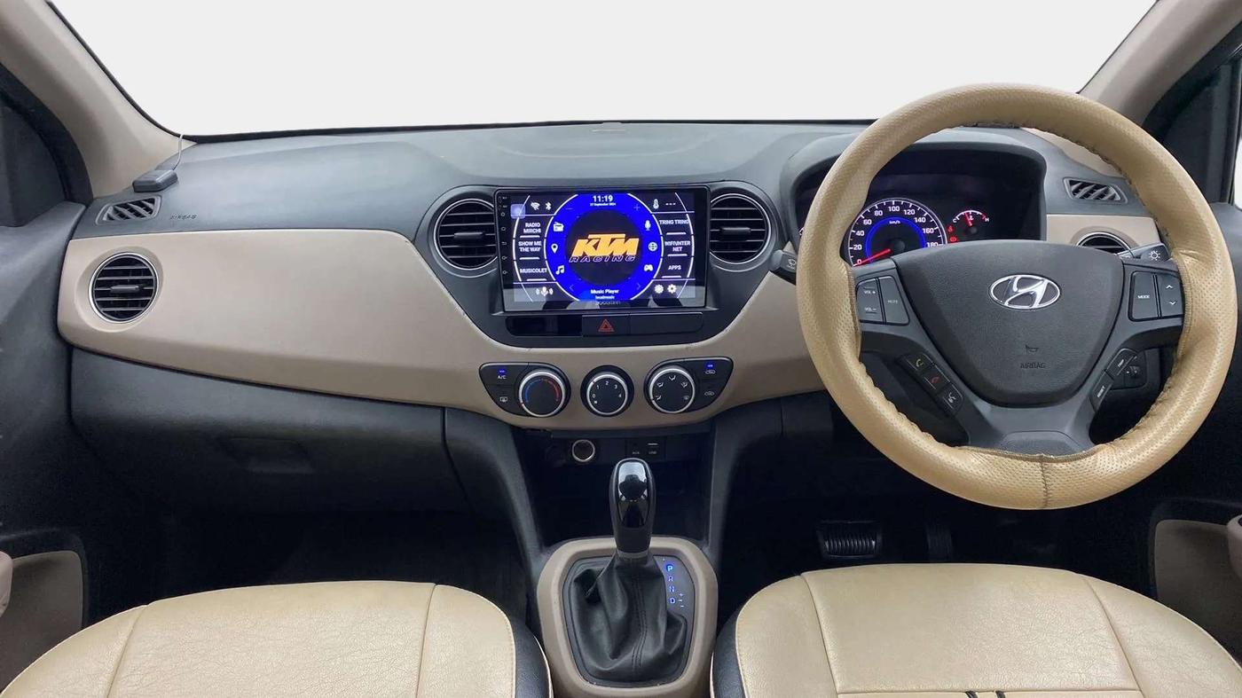 2018 Hyundai Grand i10 SPORTZ AT 1.2 KAPPA VTVT, Petrol, Automatic, 32,094 km, Dashboard