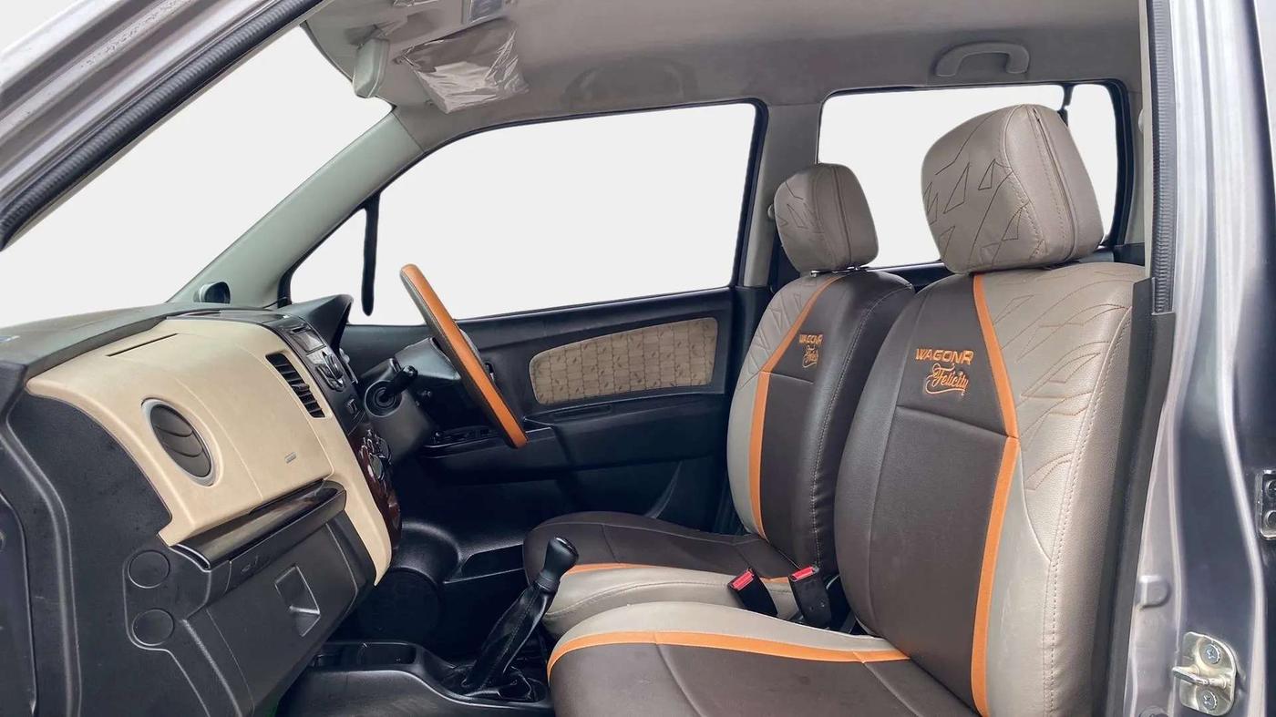 2017 Maruti Wagon R 1.0 VXI, Petrol, Manual, 82,958 km, Right Side Front Door Cabin