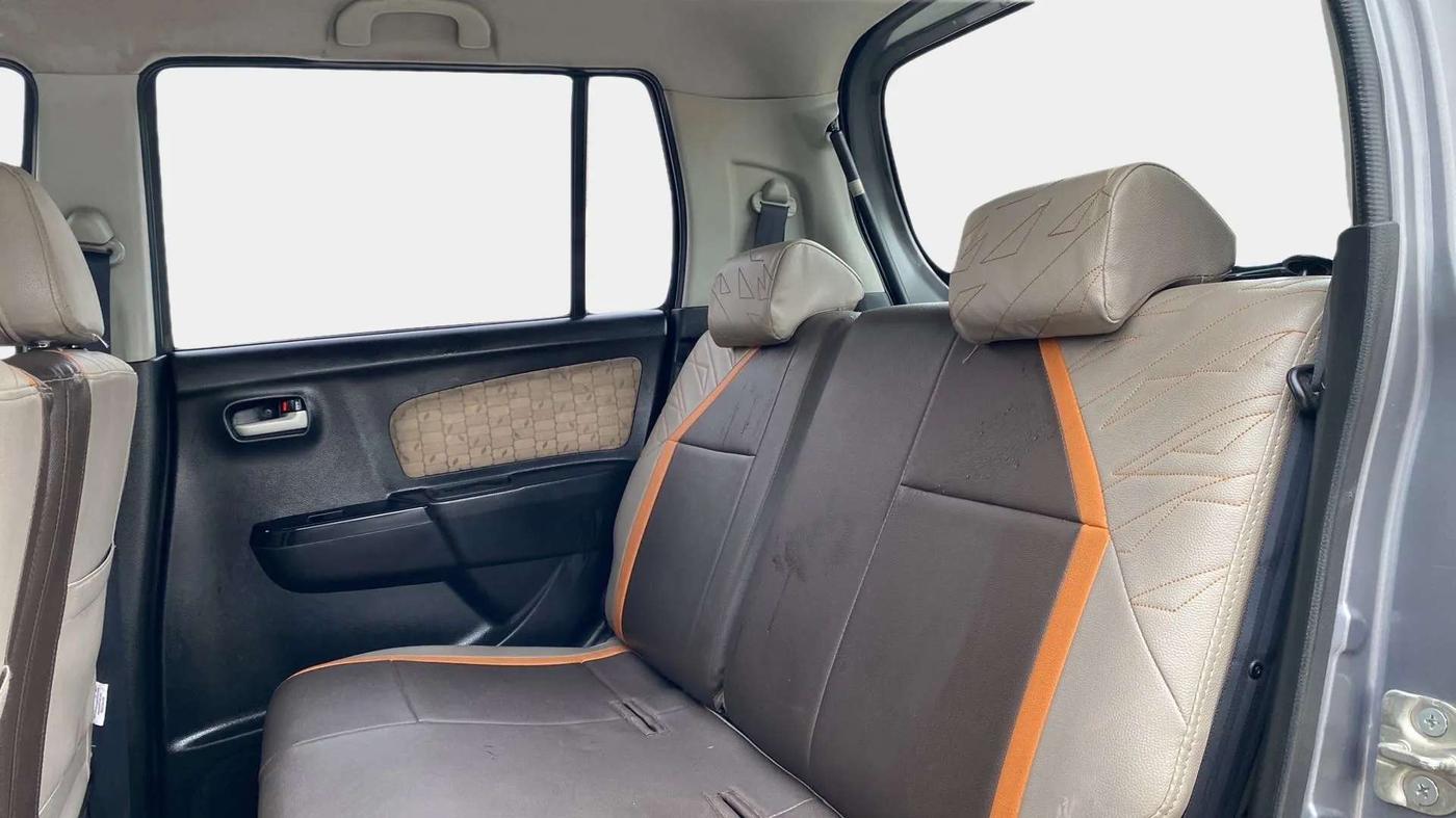 2017 Maruti Wagon R 1.0 VXI, Petrol, Manual, 82,958 km, Right Side Rear Door Cabin