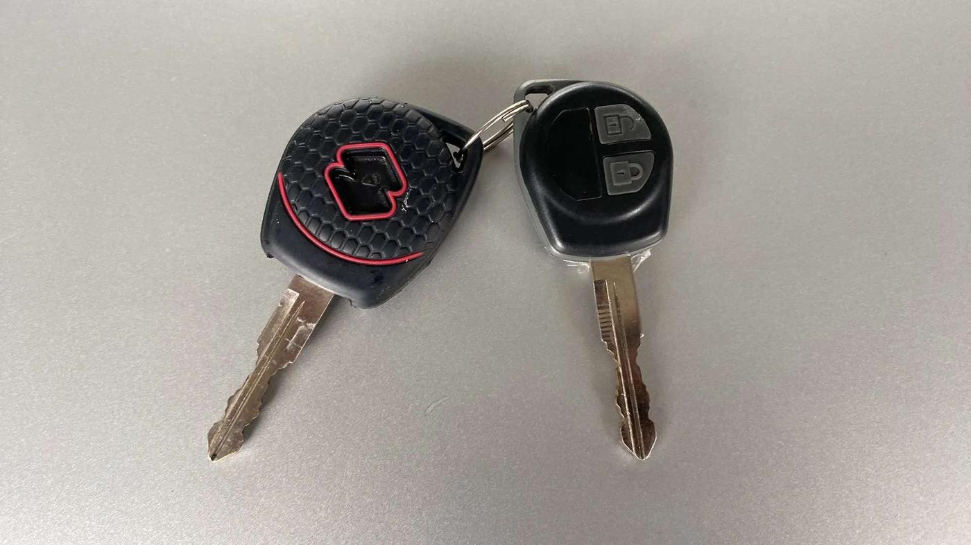 2013 Maruti Swift VXI, Petrol, Manual, 61,991 km, Key Close Up