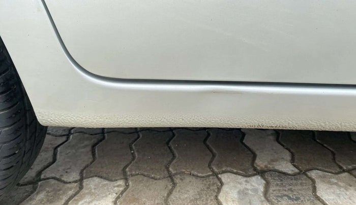 2018 Maruti Celerio VXI CNG, CNG, Manual, 68,644 km, Right running board - Slightly dented