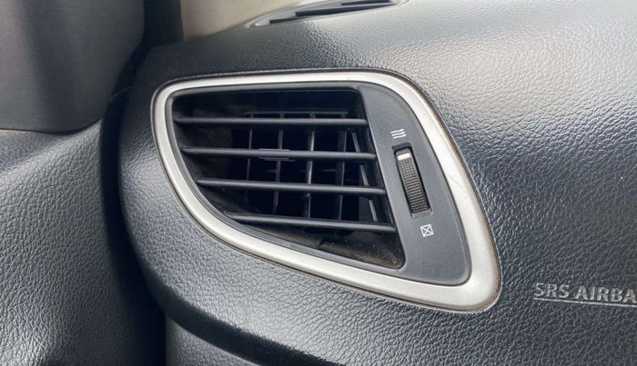 2018 Maruti Baleno DELTA PETROL 1.2, Petrol, Manual, 60,070 km, AC Unit - Front vent has minor damage