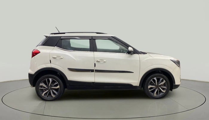 2021 Mahindra XUV300 W8 (O) 1.5 DIESEL, Diesel, Manual, 43,755 km, Right Side View