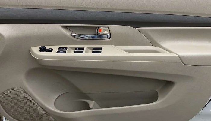 2021 Maruti Ertiga VXI CNG, CNG, Manual, 72,714 km, Driver Side Door Panels Control