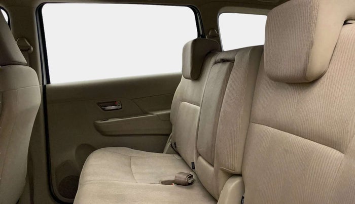 2021 Maruti Ertiga VXI CNG, CNG, Manual, 72,714 km, Right Side Rear Door Cabin