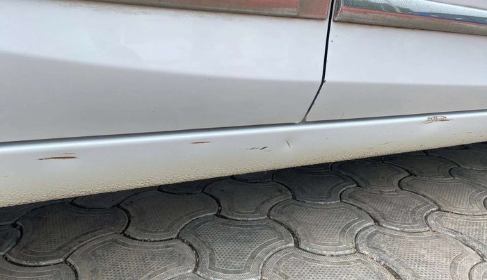 2015 Maruti Ciaz VXI+, Petrol, Manual, 53,996 km, Right running board - Slightly rusted