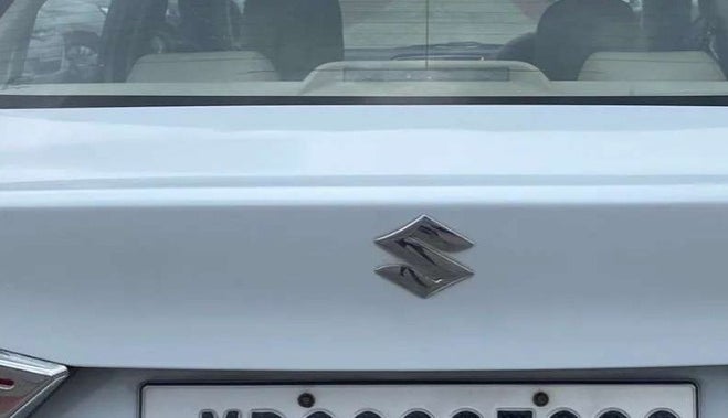 2015 Maruti Ciaz VXI+, Petrol, Manual, 53,996 km, Dicky (Boot door) - Slightly dented