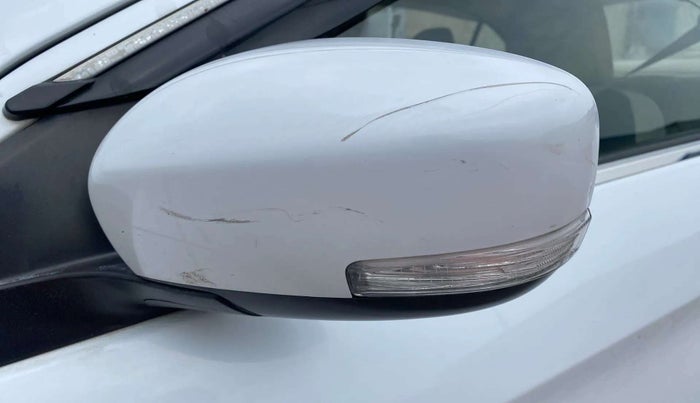 2015 Maruti Ciaz VXI+, Petrol, Manual, 53,996 km, Left rear-view mirror - Mirror motor not working