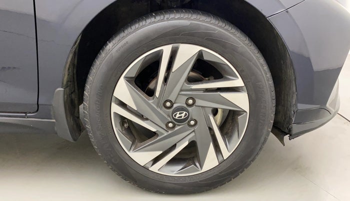 2022 Hyundai NEW I20 ASTA (O) 1.0 TURBO GDI DCT, Petrol, Automatic, 17,921 km, Right Front Wheel