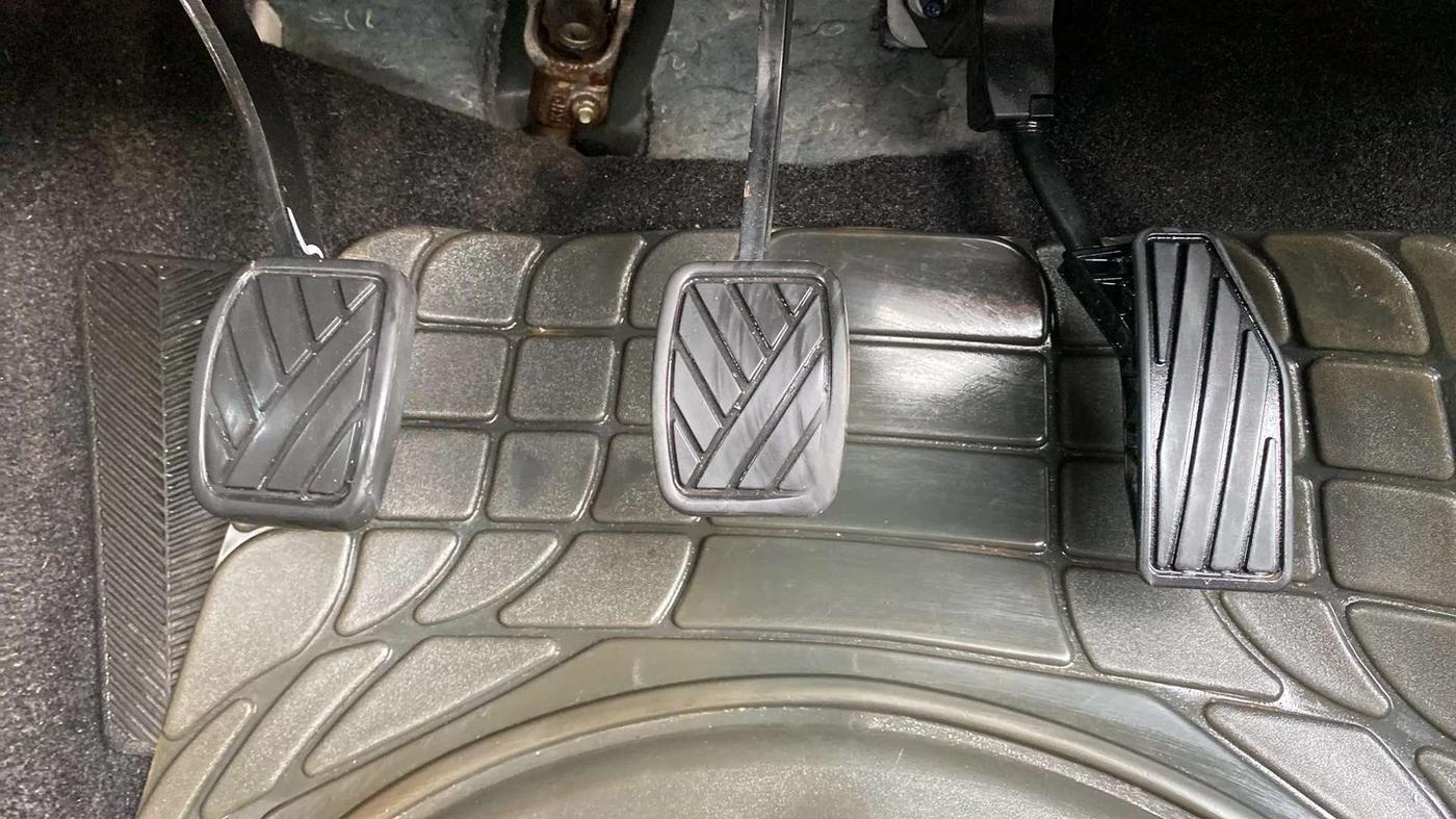 2017 Maruti Baleno DELTA PETROL 1.2, Petrol, Manual, 46,265 km, Pedals