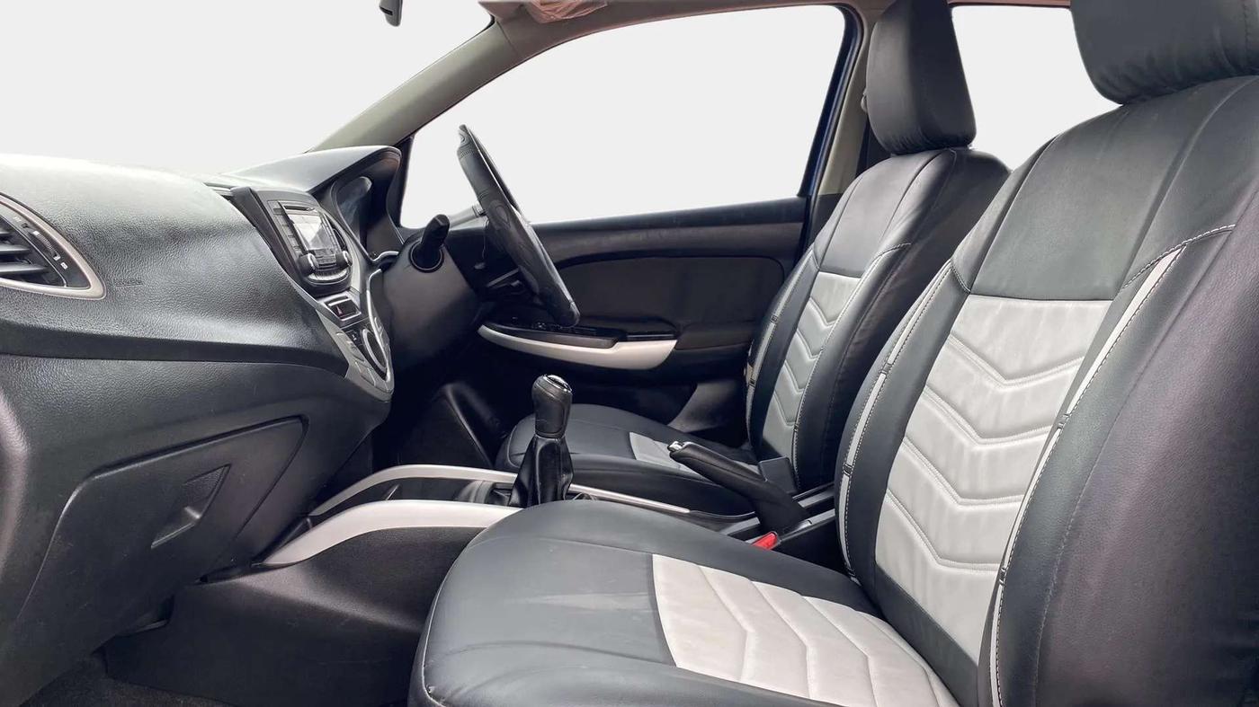 2017 Maruti Baleno DELTA PETROL 1.2, Petrol, Manual, 46,265 km, Right Side Front Door Cabin