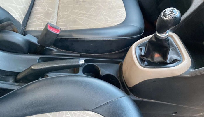 2018 Hyundai Grand i10 SPORTZ 1.2 KAPPA VTVT, Petrol, Manual, 35,834 km, Gear Lever