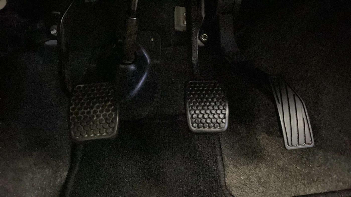 2017 Maruti Alto K10 VXI, Petrol, Manual, 18,336 km, Pedals