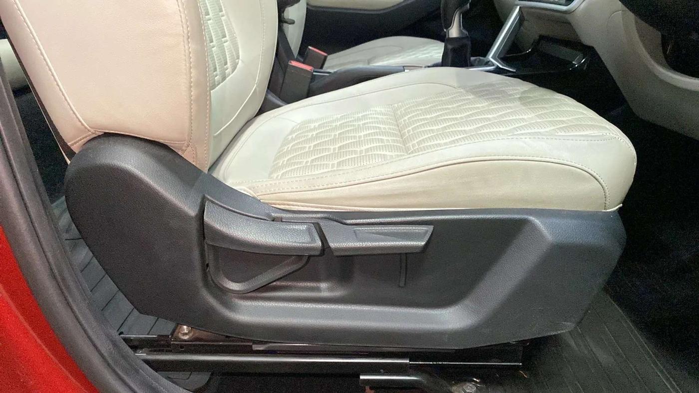 2020 KIA SELTOS HTX 1.5 PETROL, Petrol, Manual, 42,043 km, Driver Side Adjustment Panel