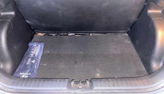 2019 Hyundai VENUE SX 1.0 TURBO, Petrol, Manual, 57,538 km, Boot Inside