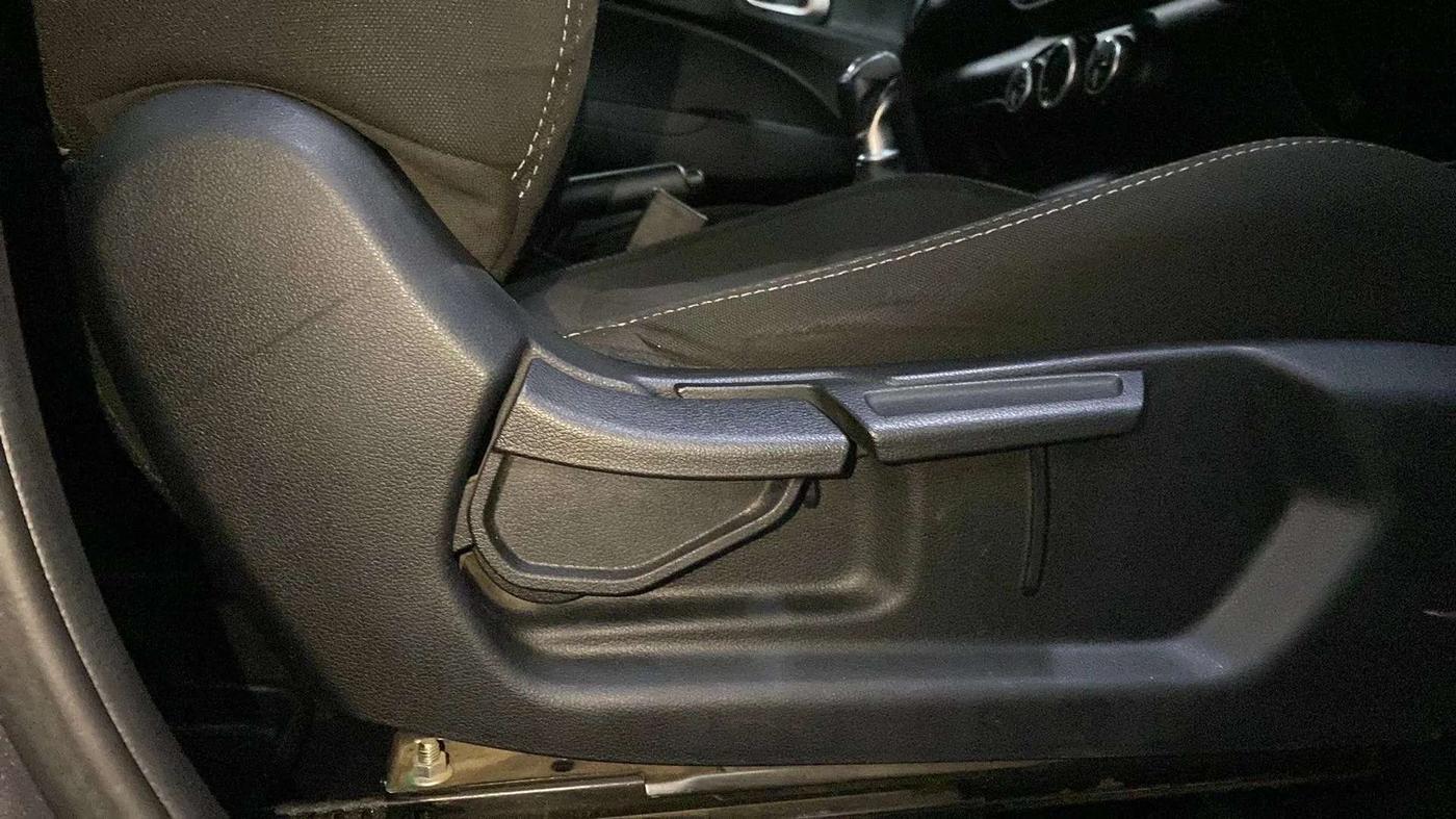 2021 Hyundai VENUE SX 1.0 TURBO IMT, Petrol, Manual, 41,337 km, Driver Side Adjustment Panel