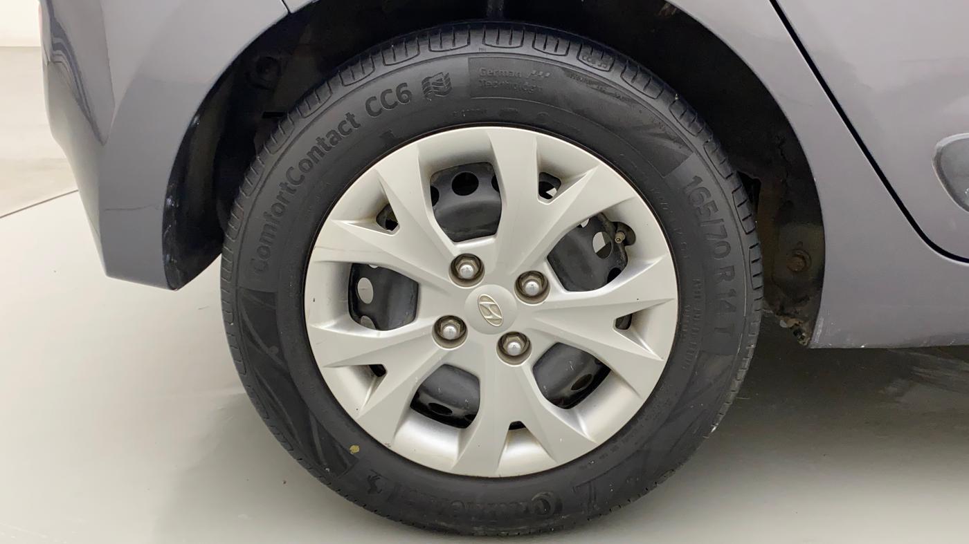2016 Hyundai Grand i10 SPORTZ 1.2 KAPPA VTVT, Petrol, Manual, 53,057 km, Right Rear Wheel