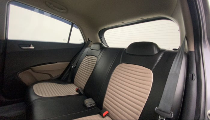 2016 Hyundai Grand i10 SPORTZ 1.2 KAPPA VTVT, Petrol, Manual, 53,057 km, Right Side Rear Door Cabin