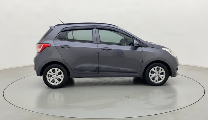 2016 Hyundai Grand i10 SPORTZ 1.2 KAPPA VTVT, Petrol, Manual, 53,057 km, Right Side View