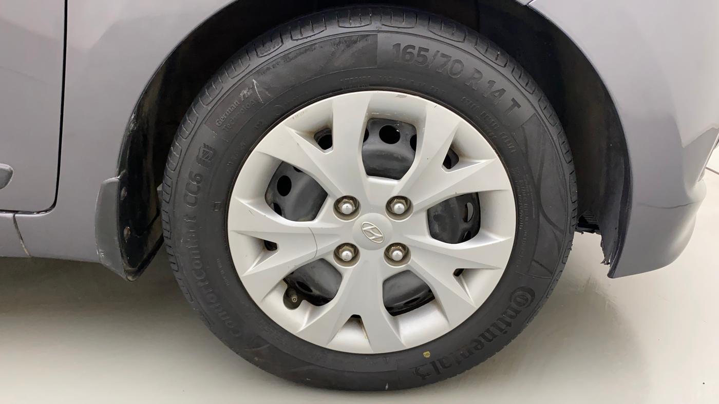 2016 Hyundai Grand i10 SPORTZ 1.2 KAPPA VTVT, Petrol, Manual, 53,057 km, Right Front Wheel