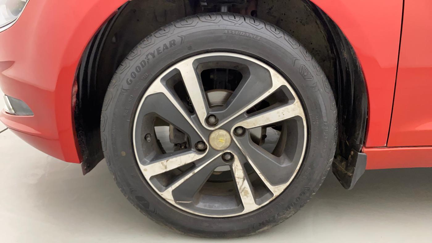 2021 Tata ALTROZ XZ PETROL, Petrol, Manual, 45,518 km, Left Front Wheel