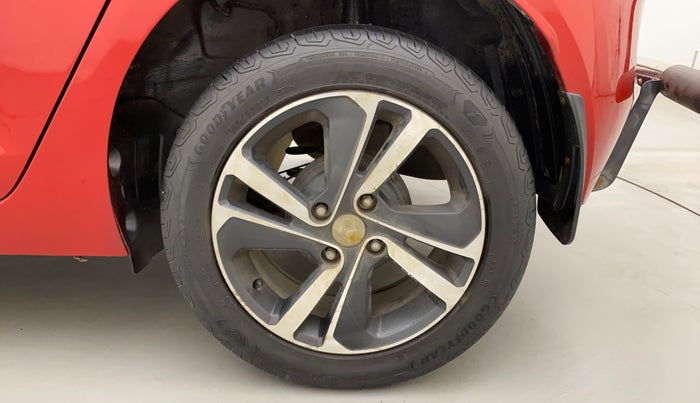 2021 Tata ALTROZ XZ PETROL, Petrol, Manual, 45,518 km, Left Rear Wheel