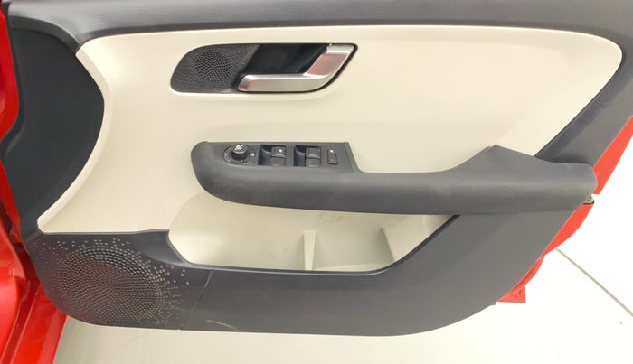 2021 Tata ALTROZ XZ PETROL, Petrol, Manual, 45,518 km, Driver Side Door Panels Control