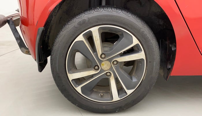 2021 Tata ALTROZ XZ PETROL, Petrol, Manual, 45,518 km, Right Rear Wheel