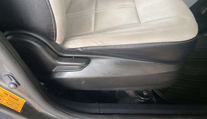 2021 Tata Tiago XE PETROL, Petrol, Manual, 59,360 km, Driver Side Adjustment Panel