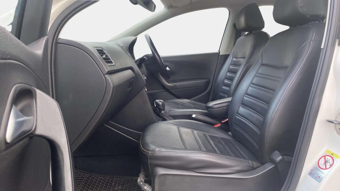 2016 Volkswagen Polo GT TSI AT, Petrol, Automatic, 66,317 km, Right Side Front Door Cabin