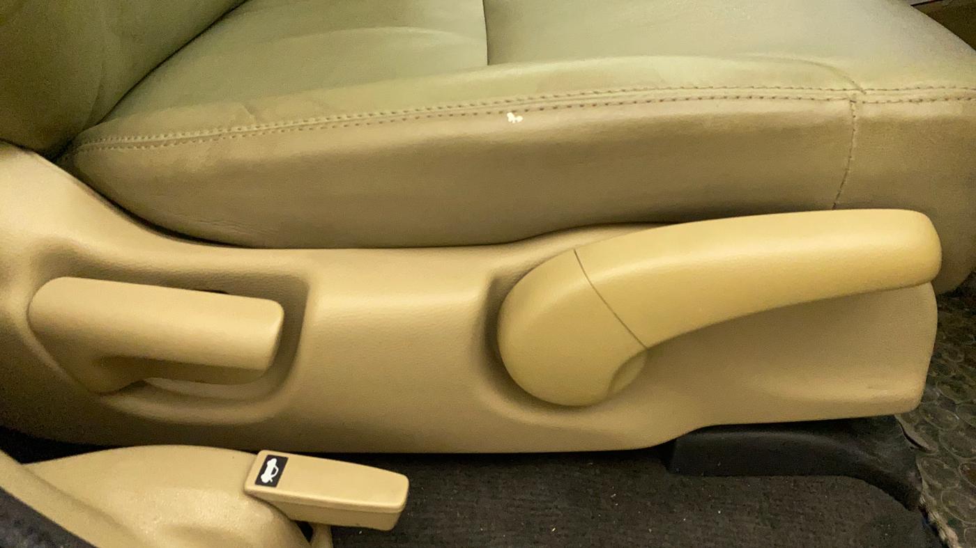 2010 Honda City 1.5L I-VTEC V MT, Petrol, Manual, 65,724 km, Driver Side Adjustment Panel