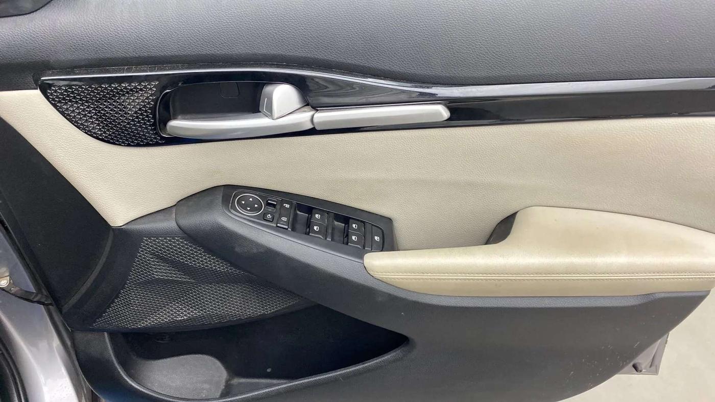 2020 KIA SELTOS HTX 1.5 PETROL, Petrol, Manual, 39,702 km, Driver Side Door Panels Control