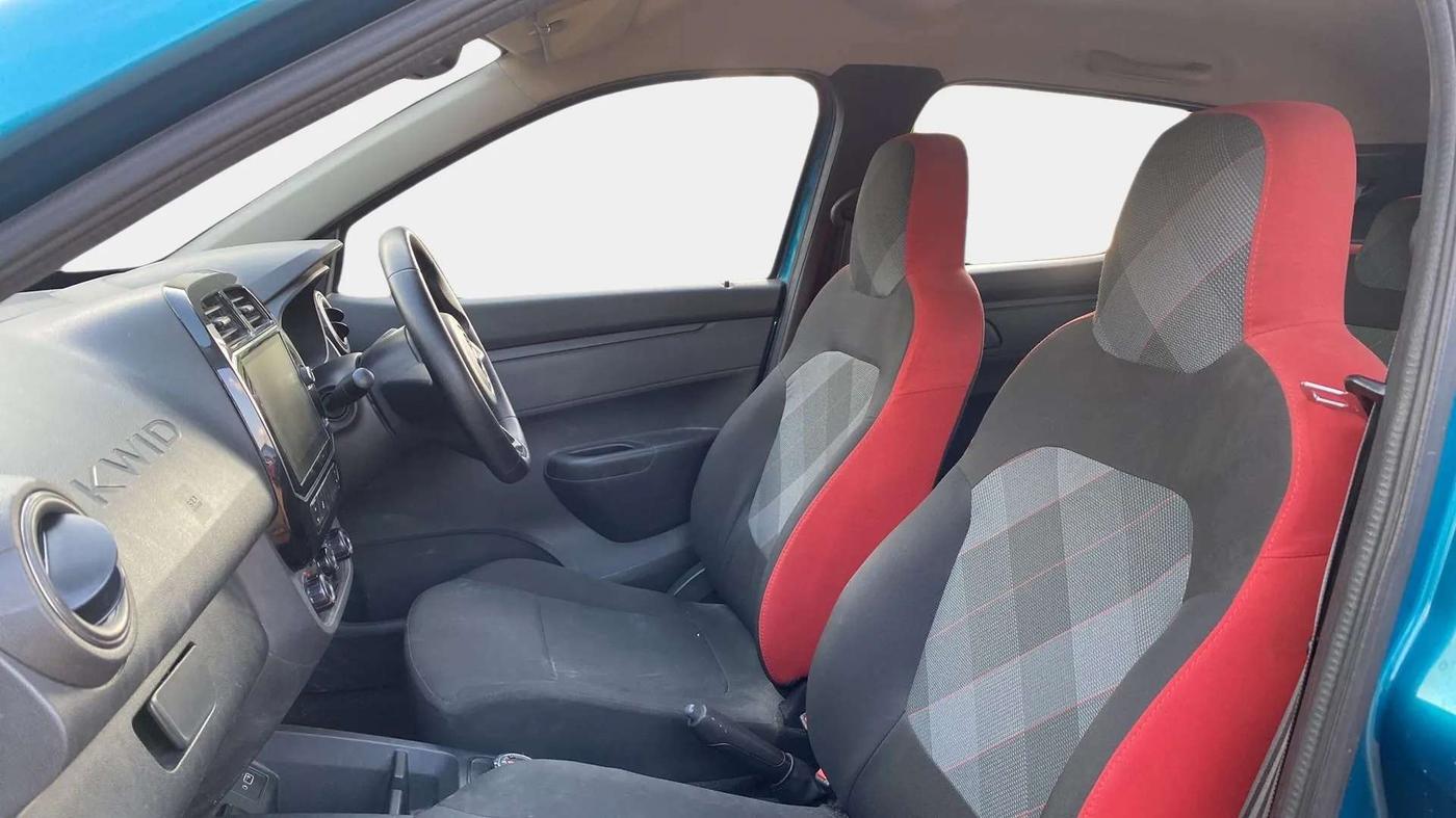 2022 Renault Kwid RXT 1.0 AMT, Petrol, Automatic, 43,148 km, Right Side Front Door Cabin