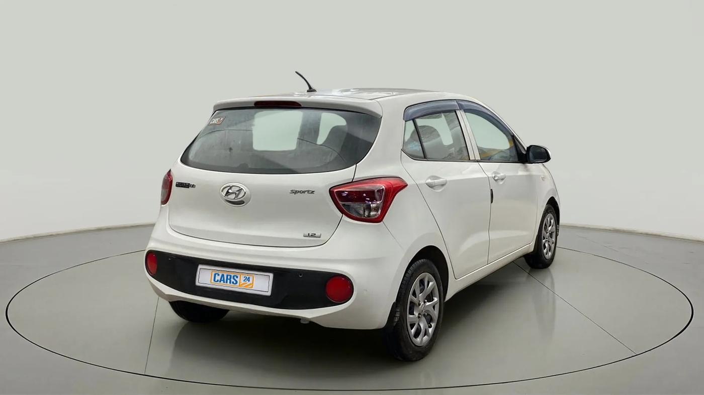 2017 Hyundai Grand i10 SPORTZ 1.2 KAPPA VTVT, Petrol, Manual, 38,497 km, Right Back Diagonal