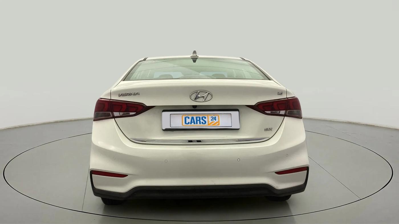 2017 Hyundai Verna 1.6 VTVT SX, Petrol, Manual, 45,835 km, Back/Rear