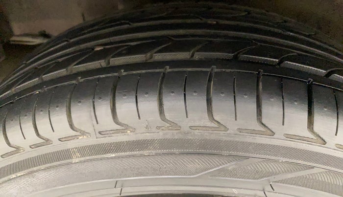 2017 Honda City 1.5L I-VTE V CVT, Petrol, Automatic, 36,495 km, Right Rear Tyre Tread