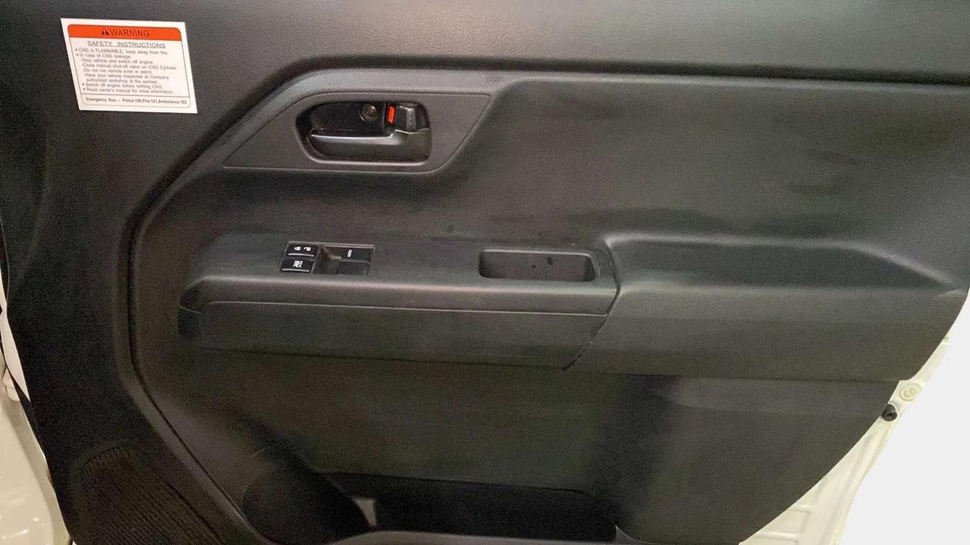 2022 Maruti New Wagon-R LXI CNG 1.0, CNG, Manual, 46,060 km, Driver Side Door Panels Control