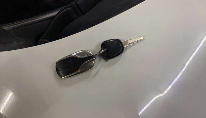 2022 Maruti New Wagon-R LXI CNG 1.0, CNG, Manual, 46,060 km, Key Close Up