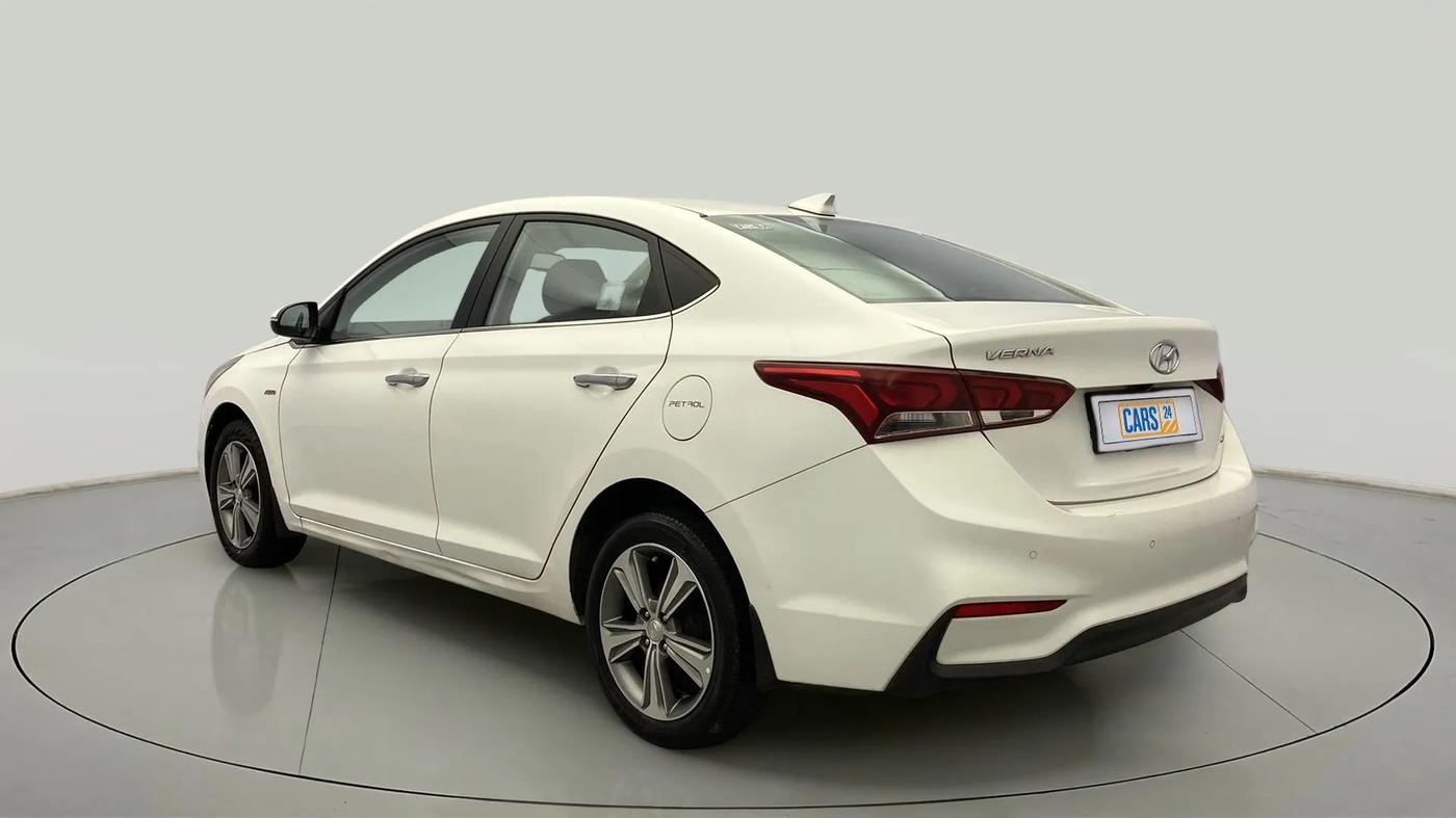 2017 Hyundai Verna 1.6 VTVT SX (O) AT, Petrol, Automatic, 1,07,957 km, Left Back Diagonal