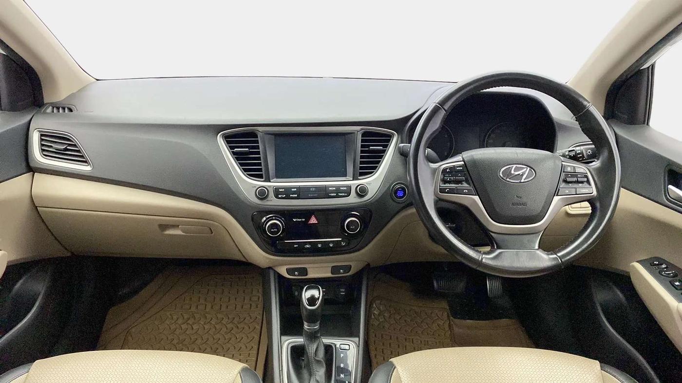 2017 Hyundai Verna 1.6 VTVT SX (O) AT, Petrol, Automatic, 1,07,957 km, Dashboard