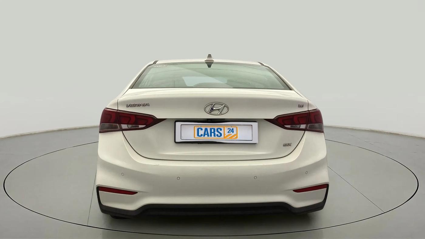 2017 Hyundai Verna 1.6 VTVT SX (O) AT, Petrol, Automatic, 1,07,957 km, Back/Rear